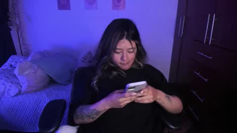 Stephanie  online show from November 2025 02:14:01 AM