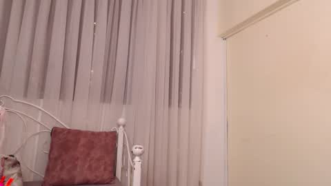 stephany_rodriguez_ online show from September 2025 12:16:01 PM