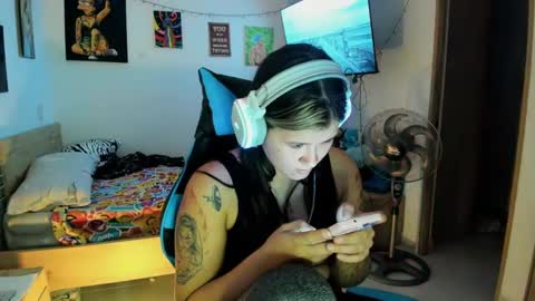 Snapshot of stephany_uwu chatting on January 2025 12:52:02 AM Stephany independient model online show from January 2025 12:52:02 AM