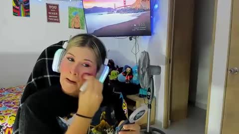 Snapshot of stephany_uwu chatting on January 2025 02:51:01 AM Stephany independient model online show from January 2025 02:51:01 AM