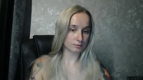 Snapshot of stephiepink chatting on October 2025 07:36:02 AM Grace online show from October 2025 07:36:02 AM