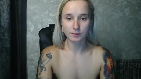 Snapshot of stephiepink chatting on October 2025 10:14:02 AM Grace online show from October 2025 10:14:02 AM