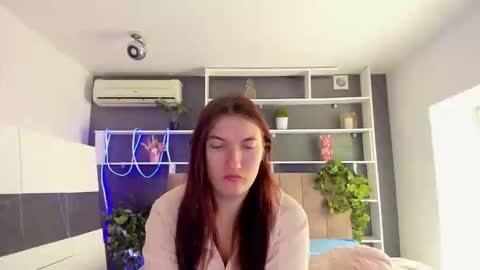 Stephie online show from February 2026 07:41:02 AM