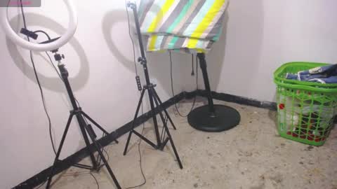 Angie mature online show from January 2025 02:01:01 AM