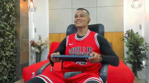    online show from February 2026 09:05:02 PM