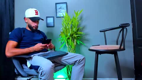 Snapshot of stev_velez chatting on October 2025 01:58:01 AM Steve online show from October 2025 01:58:01 AM