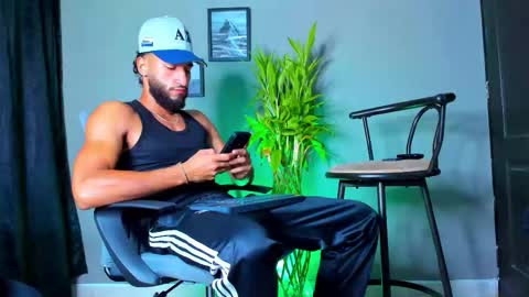 Snapshot of stev_velez chatting on November 2025 11:32:01 AM Steve online show from November 2025 11:32:01 AM