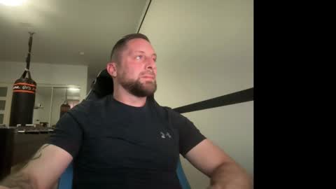 steve897819 online show from October 2025 05:24:02 PM