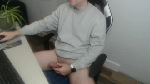 steve_oo8 online show from February 2025 12:55:01 PM