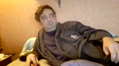 Snapshot of stevefromfrance chatting on December 2024 08:00:01 AM stevefromfrance online show from December 2024 08:00:01 AM