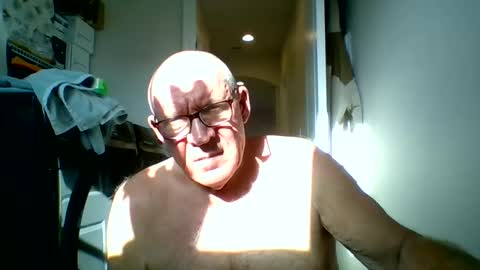 stevejons47 online show from October 2025 01:20:01 PM