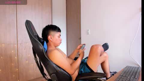 Esteban online show from October 2025 09:46:01 PM