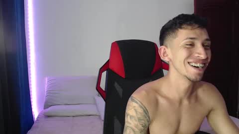 Snapshot of stevensex501 chatting on January 2025 01:05:02 AM steven online show from January 2025 01:05:02 AM