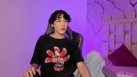 Sthepano  online show from February 2026 08:16:01 PM