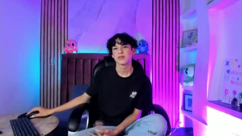 Sthepano  online show from March 2026 03:34:01 AM