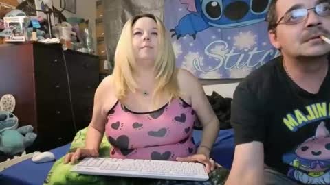 Snapshot of stitchsunshine85 chatting on November 2025 09:53:01 AM Tasha and Drew online show from November 2025 09:53:01 AM