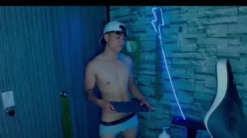 Snapshot of stiv__lea chatting on January 2026 09:07:02 PM stiven leal online show from January 2026 09:07:02 PM