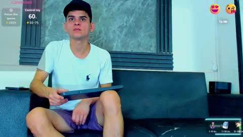 Snapshot of stivendreams chatting on December 2025 04:28:02 AM friends online show from December 2025 04:28:02 AM