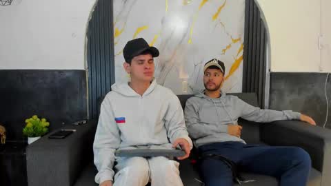 Snapshot of stivendreams chatting on February 2026 05:07:02 AM friends online show from February 2026 05:07:02 AM