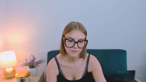 Stormi online show from April 2026 01:12:01 PM