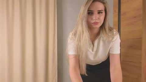 Snapshot of stormymuse chatting on November 2025 03:39:01 PM Luna online show from November 2025 03:39:01 PM