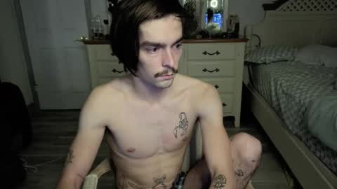 Snapshot of str8whiteboy21 chatting on December 2025 10:57:02 AM str8whiteboy21 online show from December 2025 10:57:02 AM