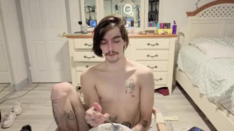 Snapshot of str8whiteboy21 chatting on February 2026 08:20:02 PM str8whiteboy21 online show from February 2026 08:20:02 PM