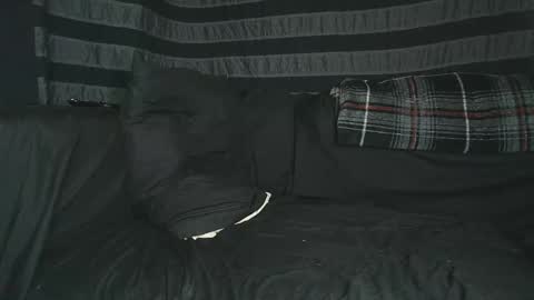 straitpipermann22 online show from October 2025 05:52:01 AM