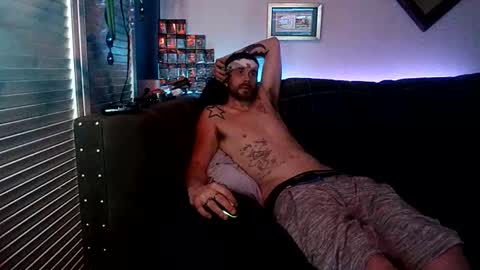 straitpipermann22 online show from April 2026 01:58:02 AM