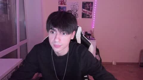 Snapshot of stralght_twinks chatting on December 2024 05:59:02 AM Ray online show from December 2024 05:59:02 AM