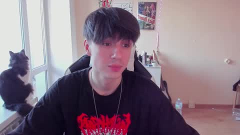 Snapshot of stralght_twinks chatting on December 2024 08:58:01 AM Ray online show from December 2024 08:58:01 AM