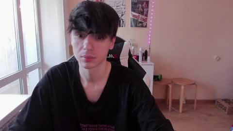 Snapshot of stralght_twinks chatting on January 2025 11:22:01 AM Ray online show from January 2025 11:22:01 AM