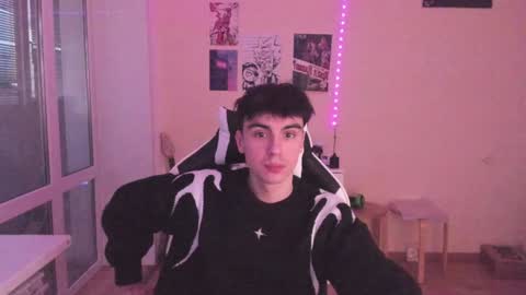 Snapshot of stralght_twinks chatting on January 2025 02:14:01 PM Ray online show from January 2025 02:14:01 PM