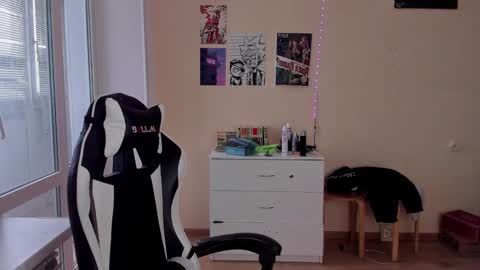 Snapshot of stralght_twinks chatting on February 2025 01:19:01 PM Ray online show from February 2025 01:19:01 PM