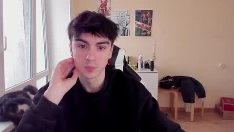 Snapshot of stralght_twinks chatting on February 2025 12:49:01 PM Ray online show from February 2025 12:49:01 PM