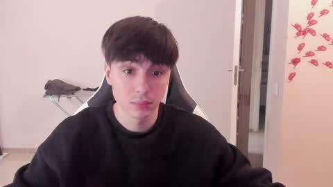 Snapshot of stralght_twinks chatting on March 2025 11:48:01 AM Ray online show from March 2025 11:48:01 AM