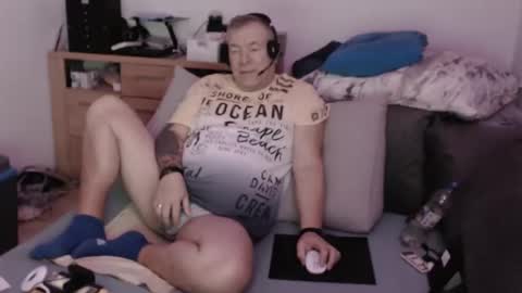 Stranger online show from October 2025 12:40:02 PM