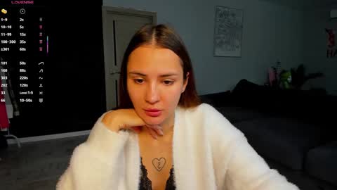 Snapshot of straw_juice chatting on October 2025 03:02:02 AM Laura online show from October 2025 03:02:02 AM