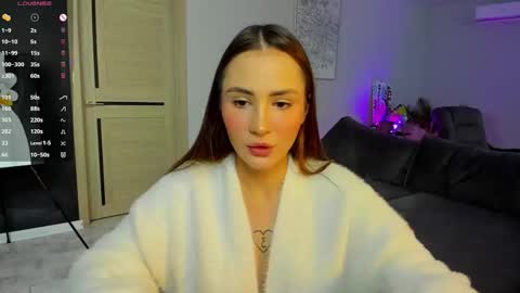 Snapshot of straw_juice chatting on October 2025 04:53:01 AM Laura online show from October 2025 04:53:01 AM