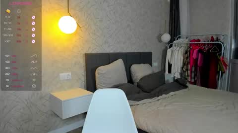 Snapshot of straw_juice chatting on December 2025 01:00:01 AM Laura online show from December 2025 01:00:01 AM