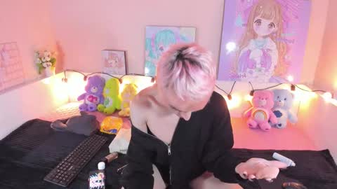 strawberry_kitty_ online show from November 2025 11:21:02 PM