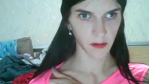 Snapshot of strawberry_storm chatting on September 2025 05:23:01 PM Strawberry Storm online show from September 2025 05:23:01 PM