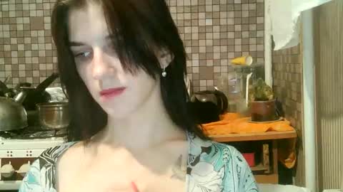 Strawberry Storm online show from November 2025 10:12:01 PM