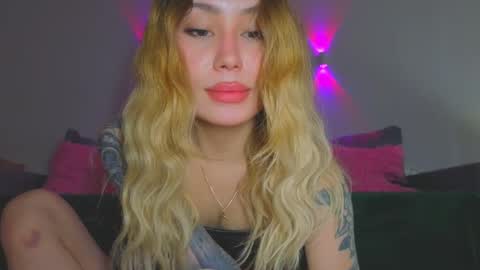 Tati and Lola online show from April 2026 07:50:02 AM