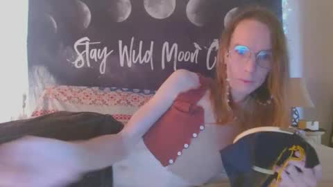 Snapshot of stray_dandelion chatting on November 2025 07:24:01 PM stray_dandelion online show from November 2025 07:24:01 PM