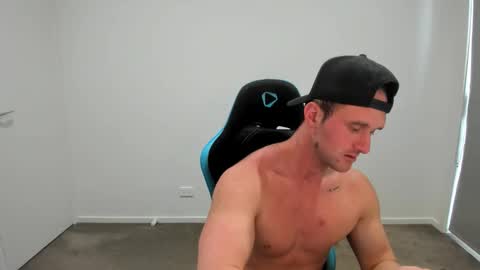 Snapshot of streatmeat chatting on November 2025 03:06:01 AM streatmeat online show from November 2025 03:06:01 AM