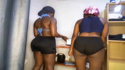 Snapshot of streetlioness chatting on September 2025 07:03:02 AM streetlioness online show from September 2025 07:03:02 AM