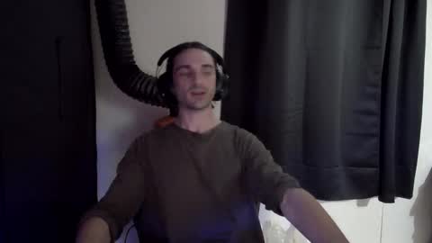 Snapshot of stringgreens777 chatting on January 2026 02:00:01 PM stringgreens777 online show from January 2026 02:00:01 PM