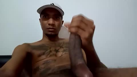 Snapshot of stronganddelicious chatting on November 2025 06:19:01 AM stronganddelicious online show from November 2025 06:19:01 AM