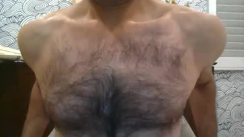 Snapshot of strongandmanly chatting on April 2026 06:02:02 AM Strongandmanly online show from April 2026 06:02:02 AM